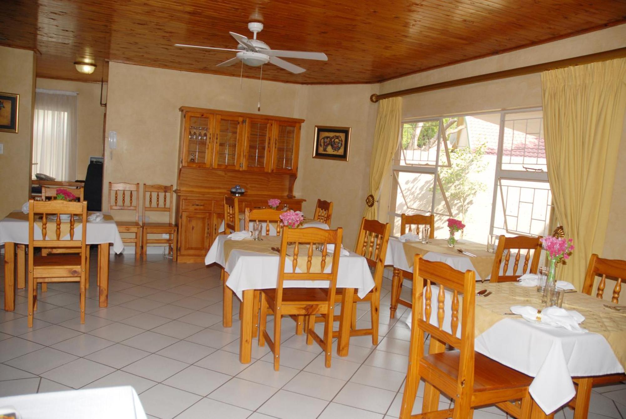 Purple Olive Guest House Pretoria-Noord Exterior foto
